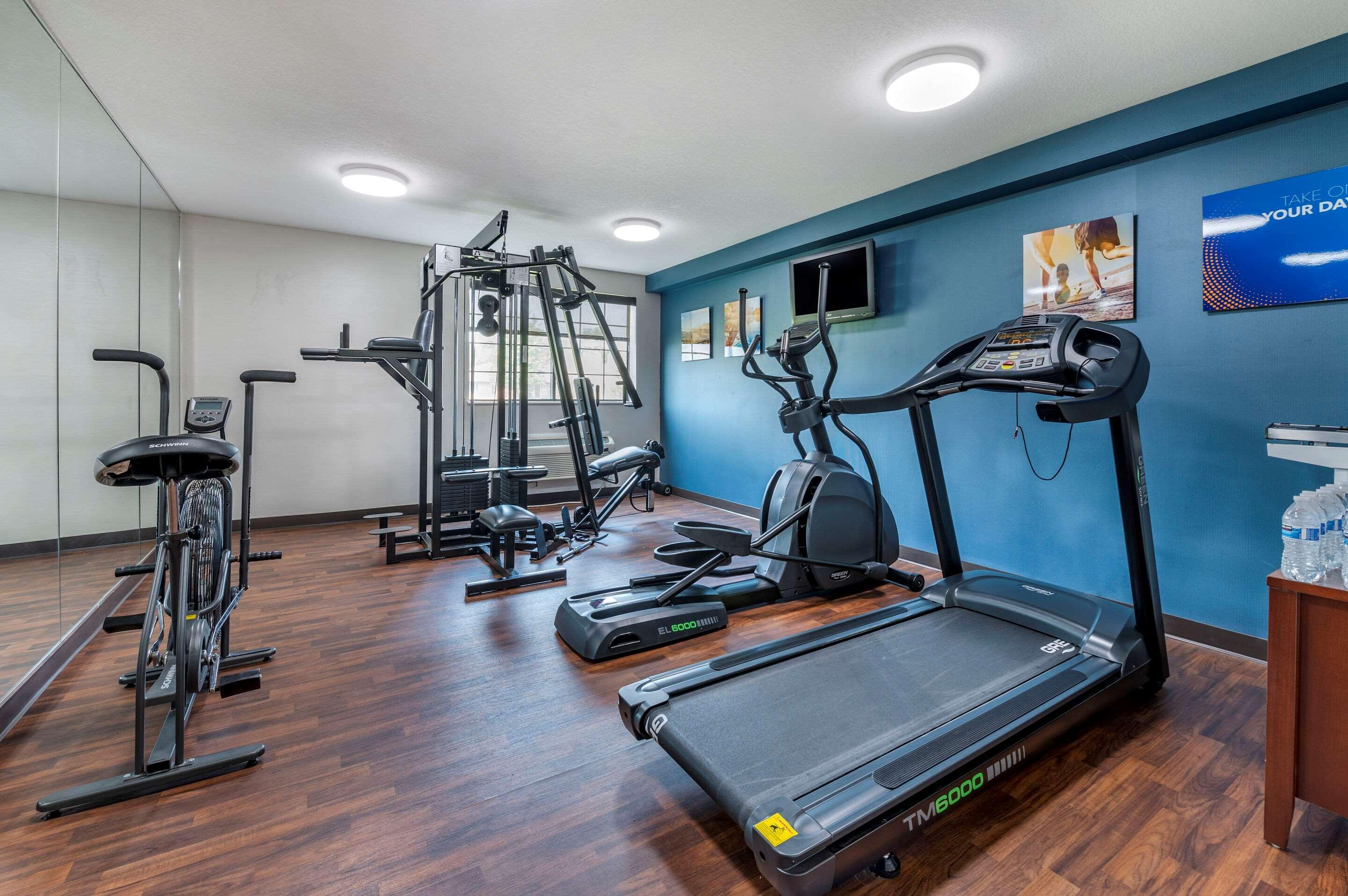 Comfort Inn & Suites Napoleon Экстерьер фото