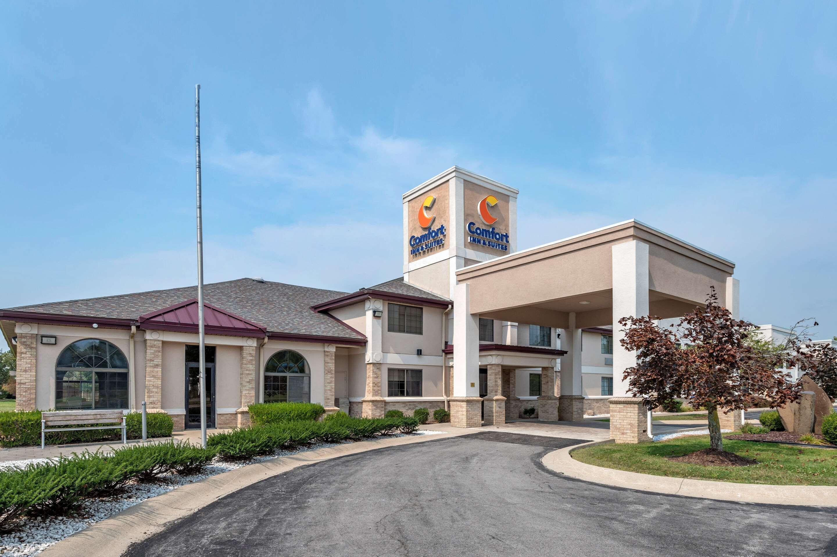 Comfort Inn & Suites Napoleon Экстерьер фото