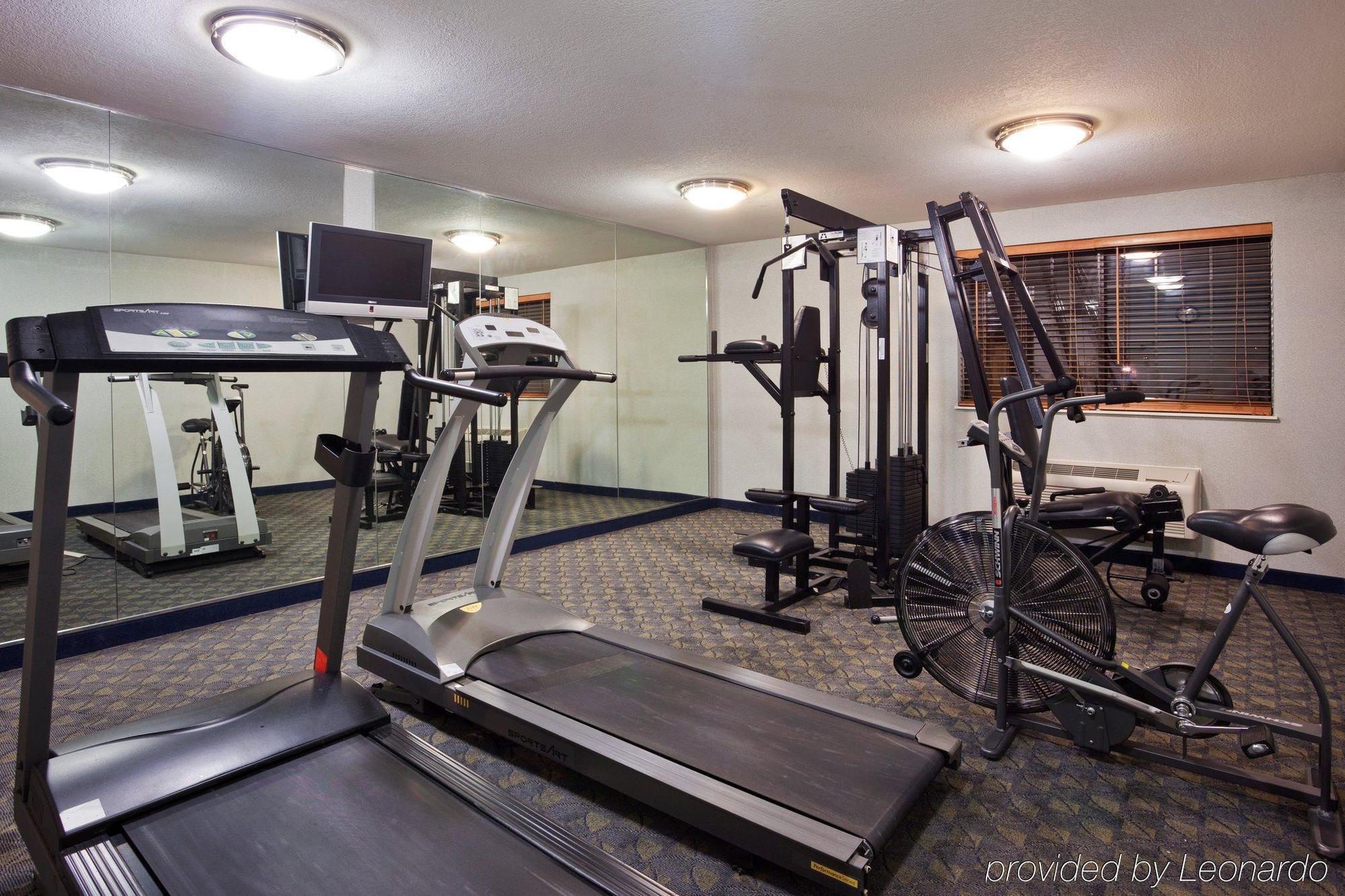 Comfort Inn & Suites Napoleon Экстерьер фото