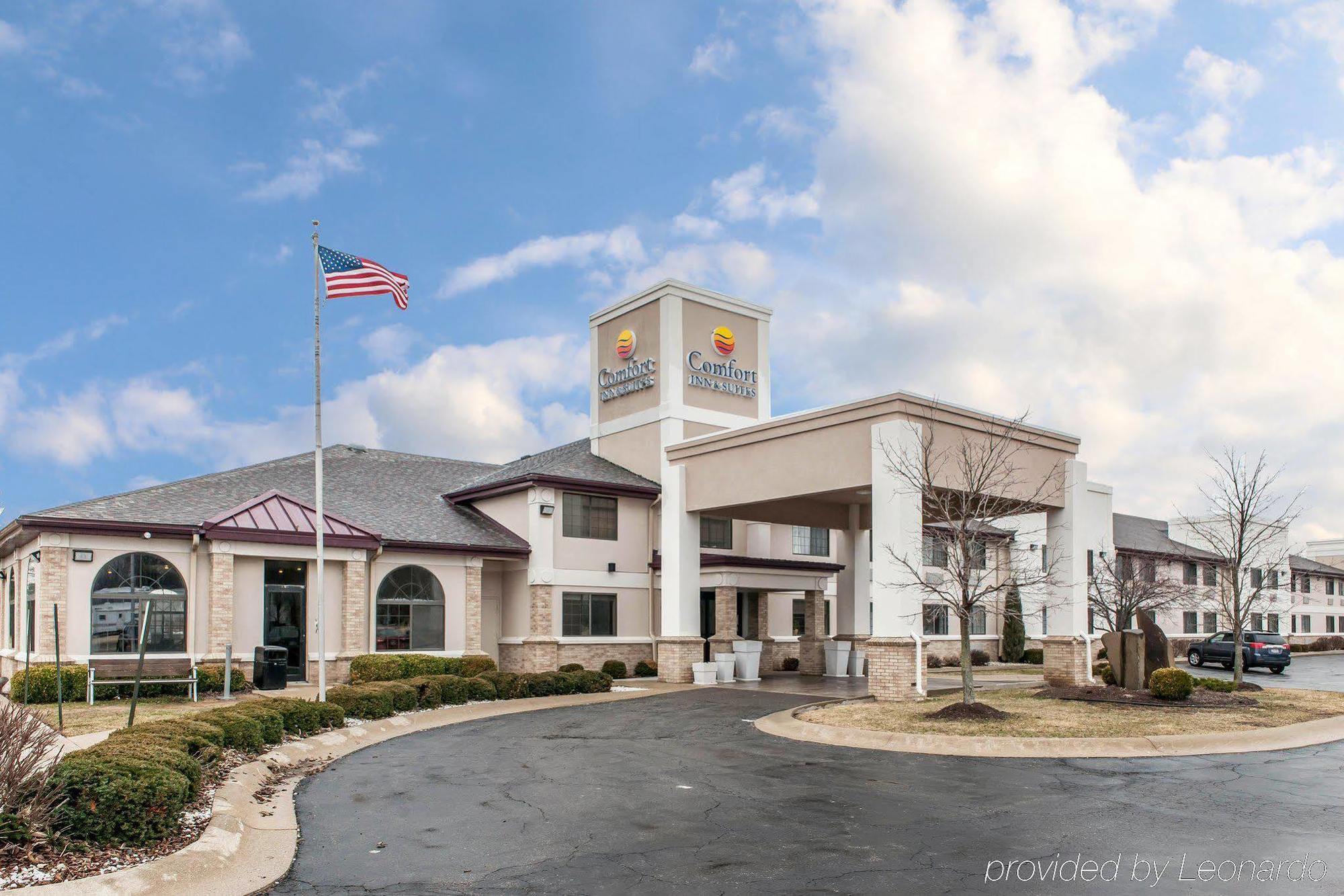 Comfort Inn & Suites Napoleon Экстерьер фото